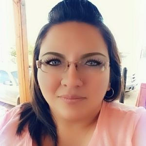 Meet your Posher, Elena